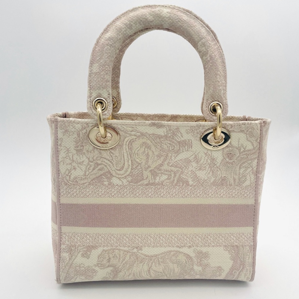 Dior MEDIUM LADY D-LITE BAG
Rose Des Vents Toile SOLD - Picture 13 of 16
